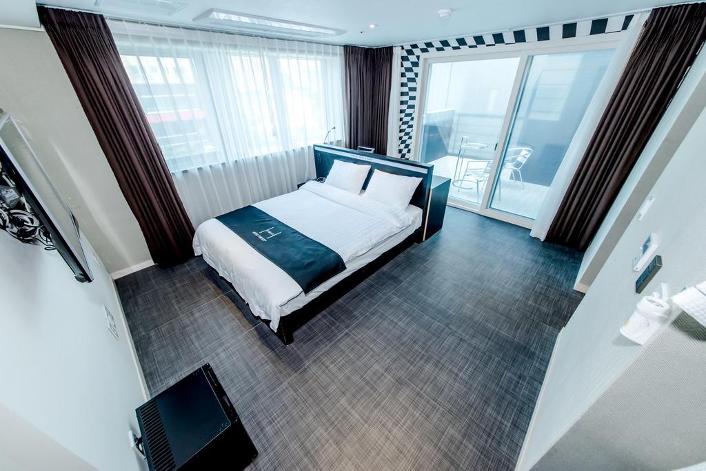 Publico Hotel Seogwipo Exterior photo