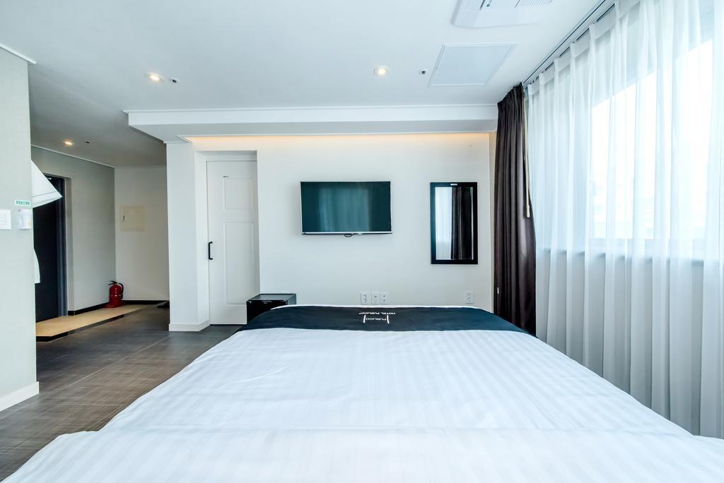 Publico Hotel Seogwipo Exterior photo