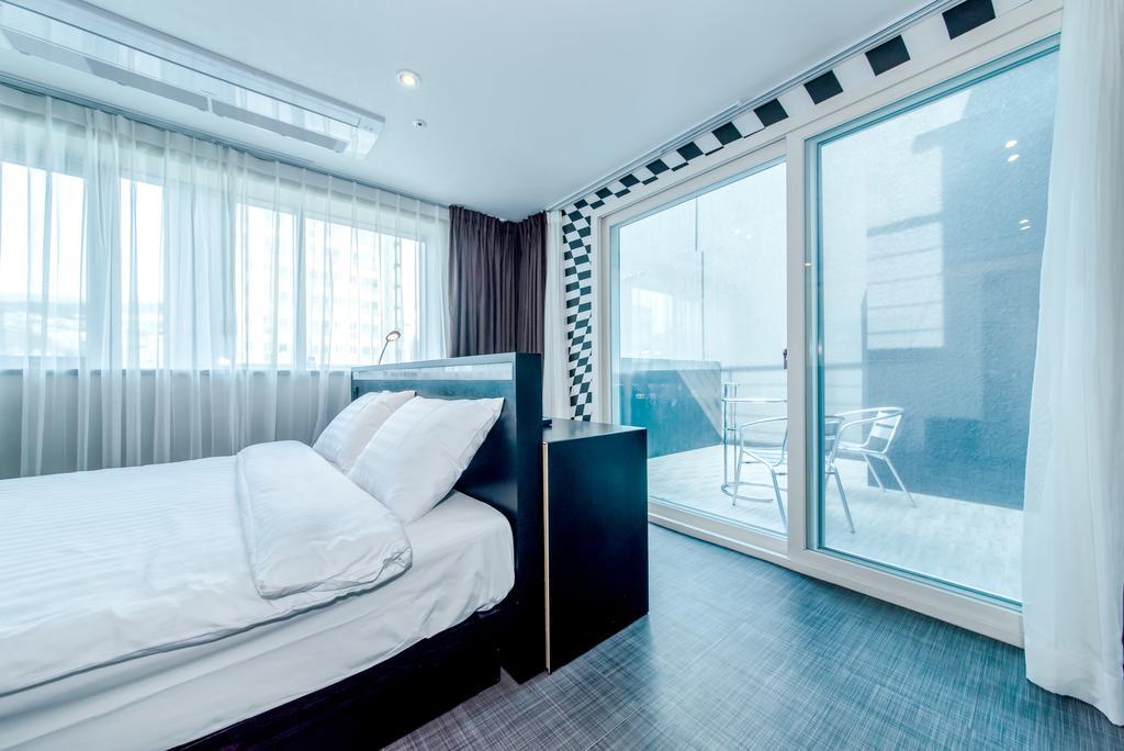 Publico Hotel Seogwipo Exterior photo